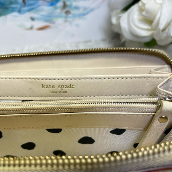 COPY - Kate Spade ♠️ New York leather gold wallet - Picture 4 of 9